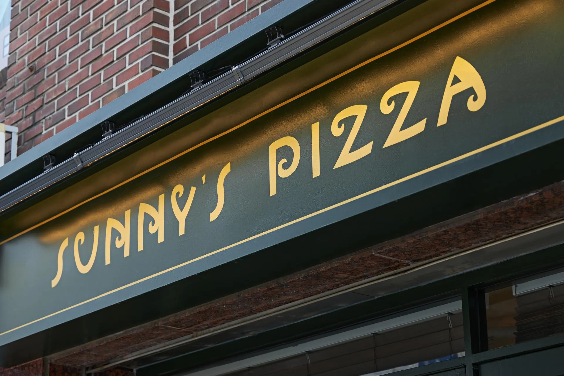 Sunny's Pizza 다이닝 인테리어 2