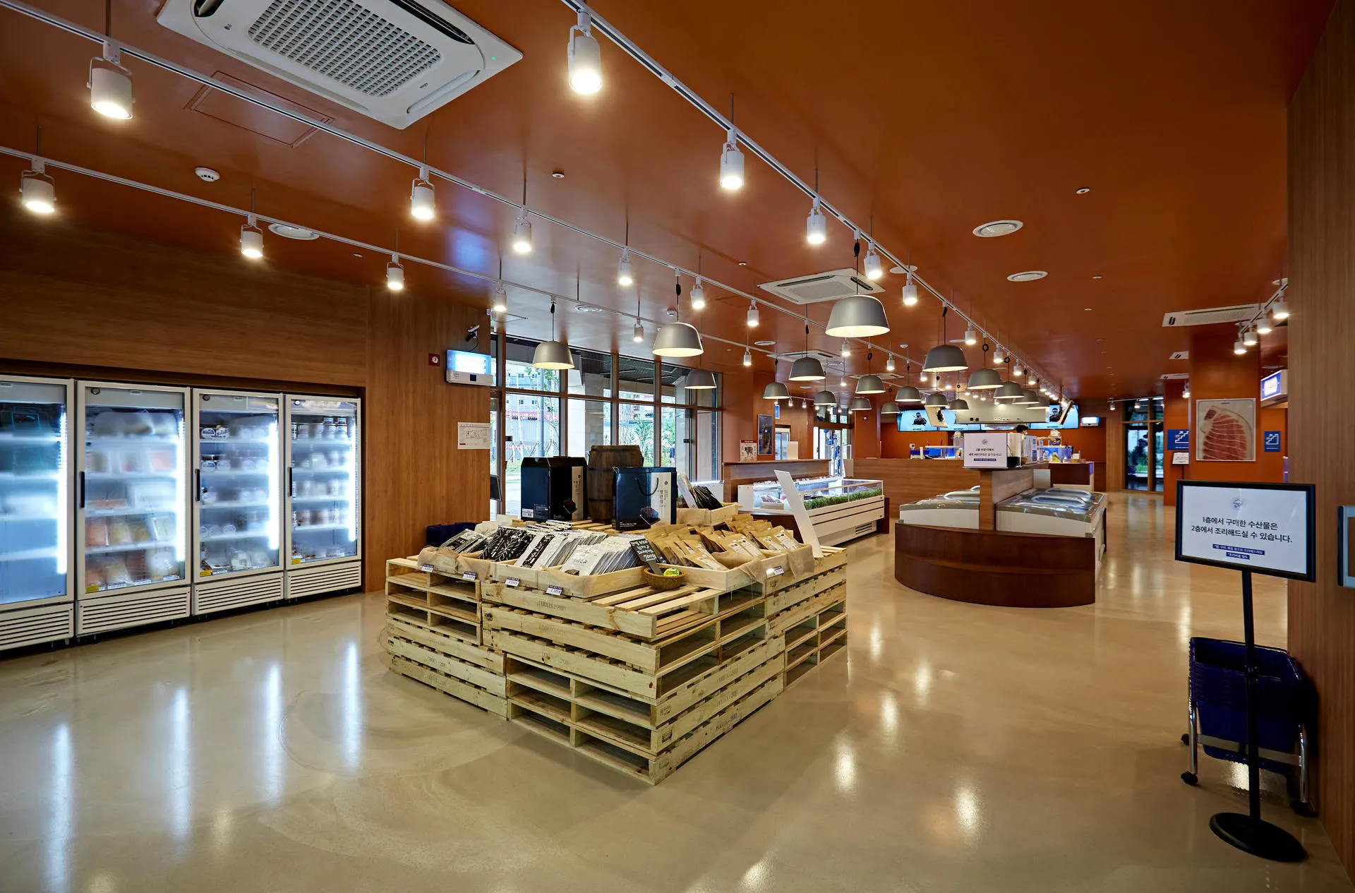 인어교주해적섬 FISH MARKET 다이닝 인테리어 10